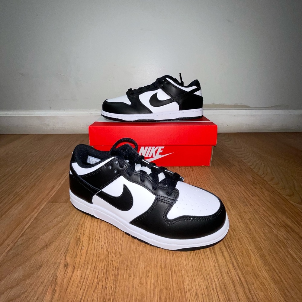 Nike Dunk Low Black White